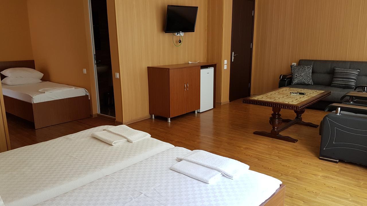 Hotel Del Mar Квариати Экстерьер фото